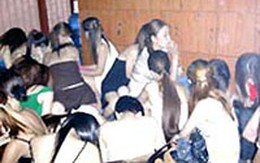 Bi hài chuyện bắt quả tang mua dâm